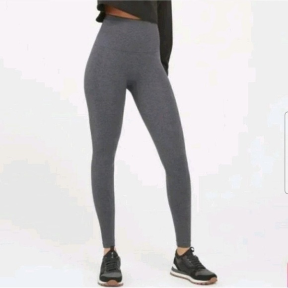 SPANX Pants - Spanx Look At Me Now Seamless Leggings
